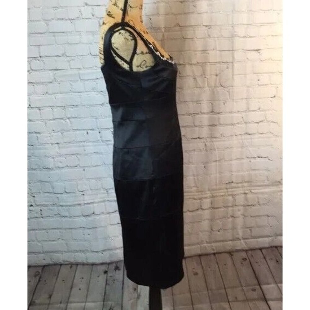 Signature by Sangria Black Dress Stud Detail Neckline Sleeveless Size 6 - Picture 3 of 5